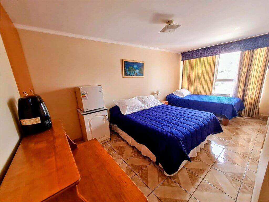 Habitación doble completamente equipada en en nuestro Hostal en Antofagasta, Chile.