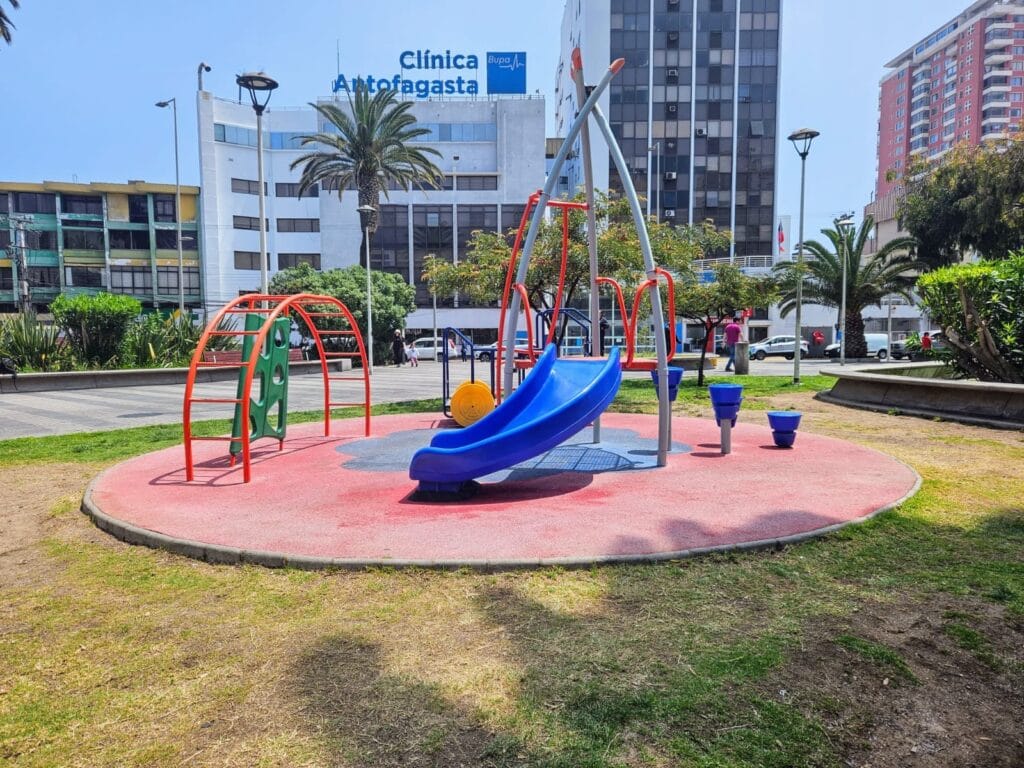 Juegos Infantiles Parque Brasil Antofagasta - Hotel Antofagasta Centro juegos infantiles parque brasil antofagasta - Hotel Antofagasta Centro